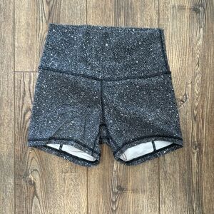 Lululemon black and white speckled shorts